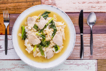 Noodles with Pork in Gravy Sauce