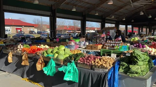 farmers market 3 stock