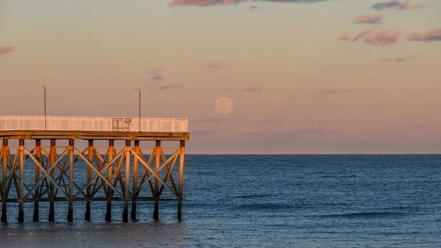 Cold Moon, Full Moon Timelapse from Belmar NJ over Atlantic Ocean, Jersey Shore
