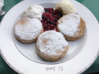 pancakes with ice cream