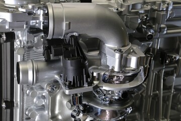 Motorized vehicle engine