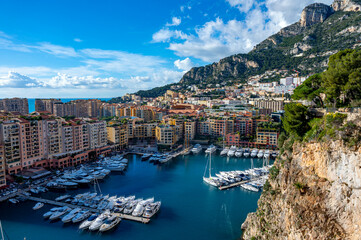 Fototapeta na wymiar Panorama du quartier de Fonvieille à Monaco depuis le Rocher