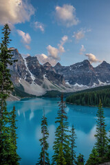 Fototapeta na wymiar Moraine Lake in Banff National Park on an amazing summer day. 