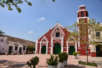 Fototapeta na wymiar Iglesia de San Francisco in colonial Santa Cruz de Mompox, Bolivar, Colombia