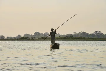 Fototapeten Fisherman on the Rio Magdalena, Santa Cruz de Mompox, Bolivar, Colombia © raquelm.
