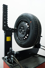 Tire fitting equipment