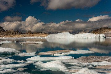 icebergs in the lake of the Chüebodenhorn in Switzerland