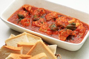 鶏肉のトマト煮