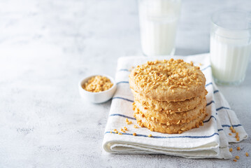 Shortbread cookies with peanuts