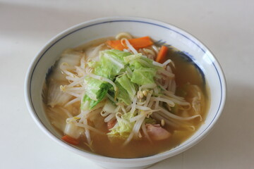 手作りの味噌ラーメン