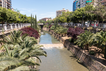 Fototapeta na wymiar Fluß durch Palma de Mallorca