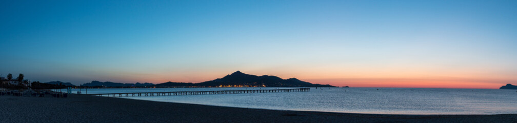 Sonnenaufgang am Strand
