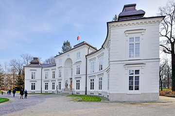 Fototapeta na wymiar Pałac Myślewicki - Łazieienki Królewskie.