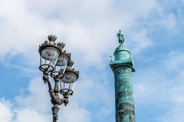 Fototapeta na wymiar The monument Vendome in Paris
