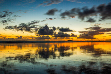 Coucher de soleil ocean Bretagne nuages