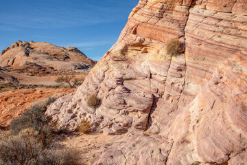 Fototapeta na wymiar Colorful Aztec Desert Sandstone Formation in Nevada’s Valley of Fire State Park