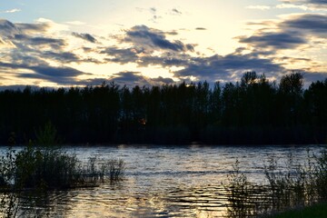 Fototapeta na wymiar Sunset on the River