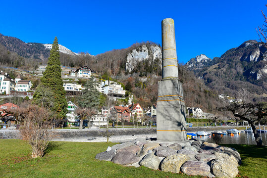 Wasserstands&auml;ule im Hafen von Weesen am Walensee / Kanton St. Gallen - Schweiz