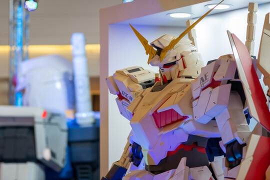 Rx-0 Unicorn Gundam figure 40th anniversary of Gunpla multiverse event Bandai spirit hobby exhibition 2020 at Siam Paragon department store