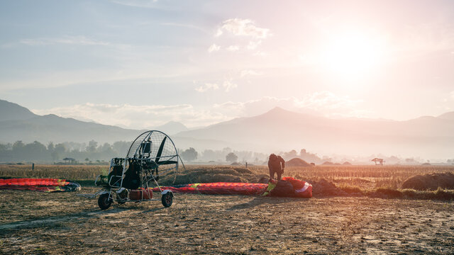 Paramotor Bilder Durchsuchen 8,028 Archivfotos, und