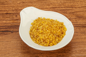 Vegetarian cuisine - dry bulgur for cooking
