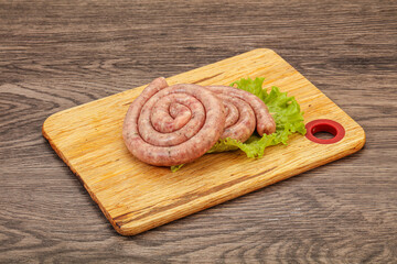 Raw sausage ring for grill