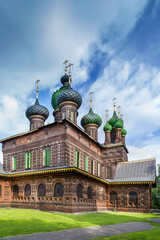Fototapeta na wymiar St. John the Baptist Church, Yaroslavl