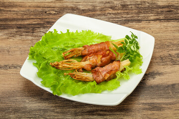 Roasted enoki mushrooms with bacon
