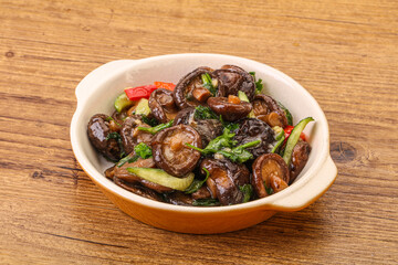 Marinated shiitake mushrooms with herbs