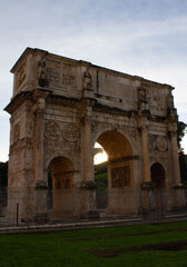 Obraz na płótnie Canvas Arch of Constantine ( Arco di Costantino ) , A 21m-high Roman structure made up of 3 arches decorated with figures and battle scenes.Rome,Italy.