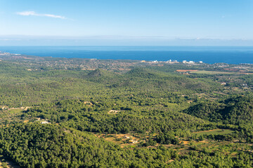 Obraz premium Mediterranean mountain landscape on a sunny day