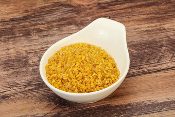 Vegetarian cuisine - dry bulgur for cooking