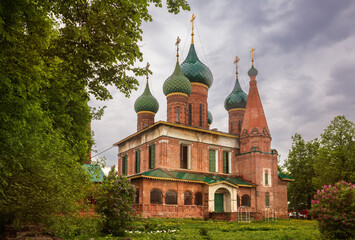 Fototapeta na wymiar Church of Saint Nicholas, Yaroslavl