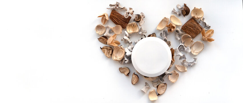 119,704 BEST Pearl White Background IMAGES, STOCK PHOTOS & VECTORS | Adobe Stock