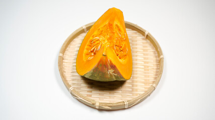 ざるにのっている南瓜