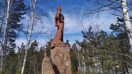 Fototapeta premium monument in the forest