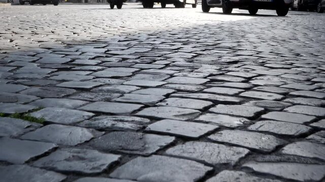 pavimentazione in ciottoli nella citt&agrave; di Roma
Selciato di Sanpietrini a Roma