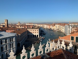 Venedig Venetien Italien Stadtteil Rialto mit Blick über die Dächer und den Canale Grande