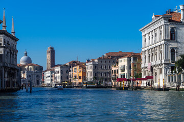 Obraz na płótnie Canvas Venice, Italy 07 November 2015. View of the Grand Canal, gondola with tourists, Chiesa di San Geremia