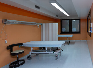 Operating room equipped for emergency and intensive care