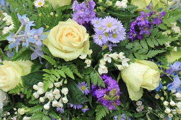 Obraz na płótnie Canvas Colorful wedding flowers