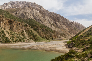 Fototapeta na wymiar Hazor Chasma lake in Marguzor (Haft Kul) in Fann mountains, Tajikistan