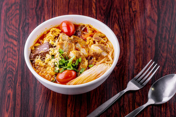 Rice Vermicelli with Northern Thai Pork Curry