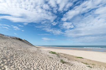 Fototapeta na wymiar NAUJAC (Médoc, France), la plage du Pin Sec entre Hourtin et Soulac