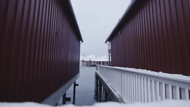 Fachada casas rojas en pueblo nordico, Islas Lofoten Noruega
