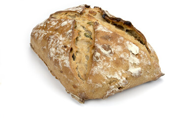 miche de pain aux céréales isolée sur un fond blanc