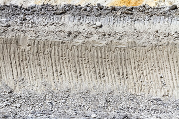 A layer of secondary kaolin