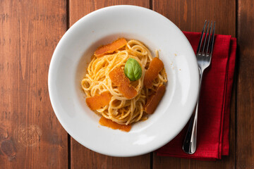 Deliziosi spaghetti con bottarga di muggine, Cucina Italiana 