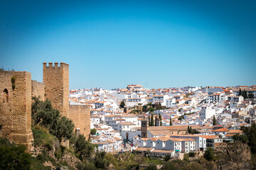 Fototapeta na wymiar view of the town of Ronda from lookout point