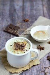 Griesskoch mit Schoklade, Zimt und Zucker